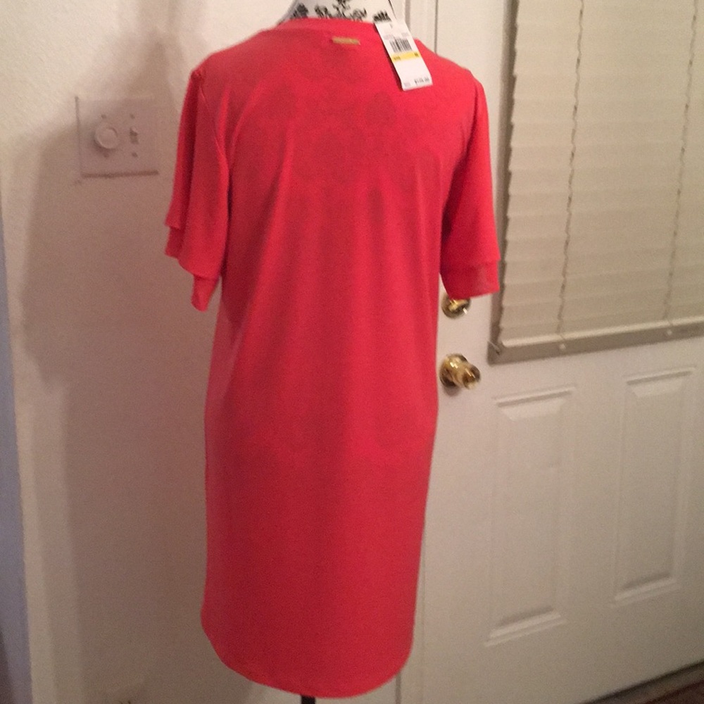 ❌❌SOLD❌❌Michael Kors Flutter Sleeves dress . - Picture 5 of 8